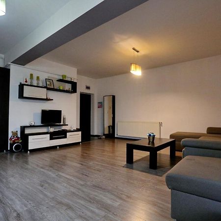 Bloc Izvor Piteşti Exterior foto
